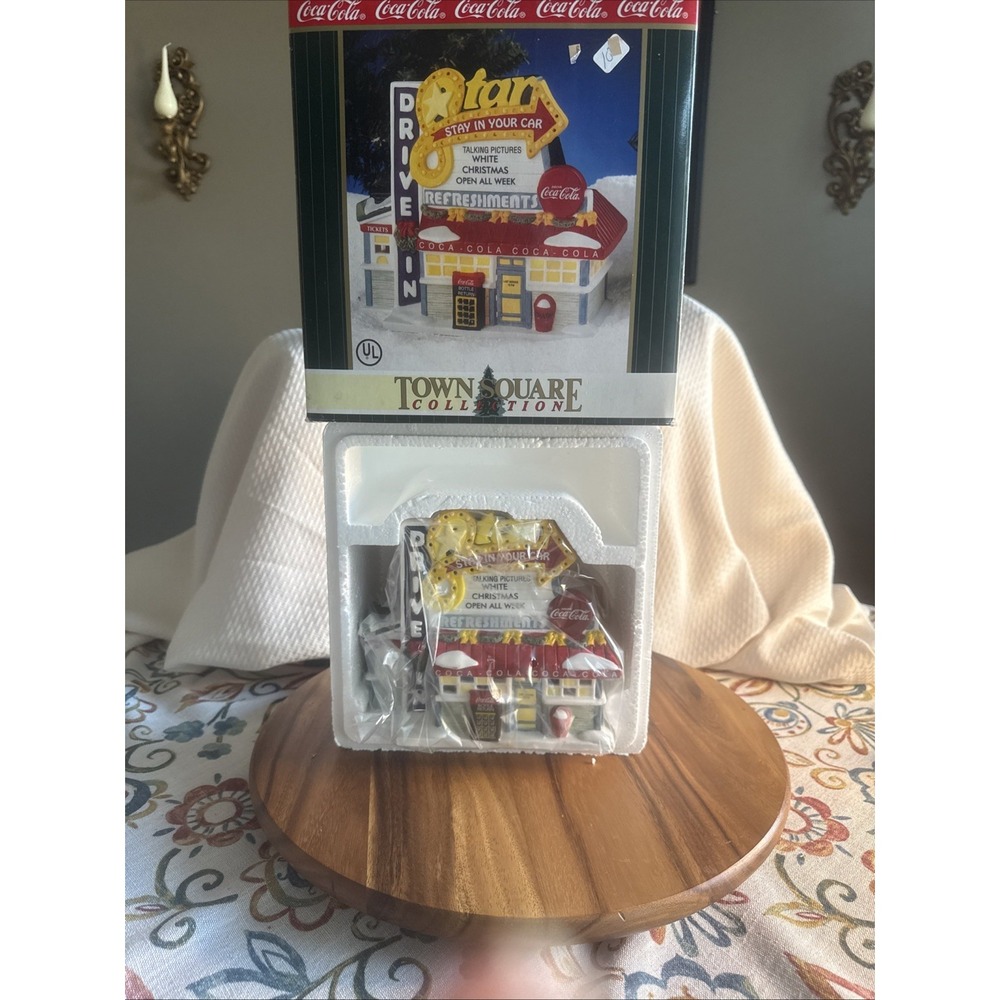 1998 Coca Cola Town Square STAR DRIVE-IN White Christmas Open All Week Open Box